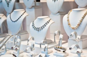 omnichannel jewelry retail